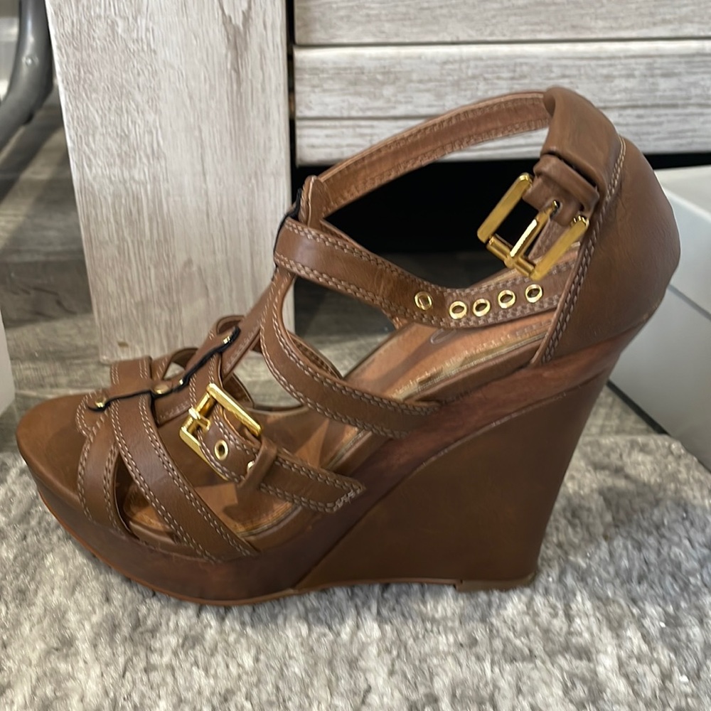 Aldo wedge sandal size 37 cognac color smoke free home